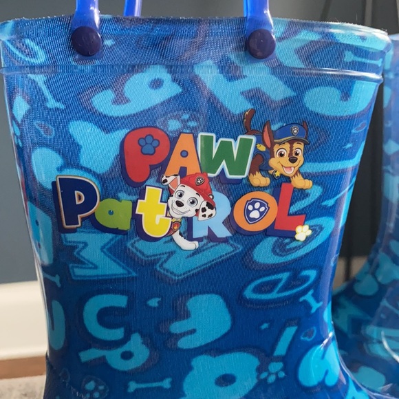 Paw Patrol Light Up Rain Boots - Picture 4 of 9